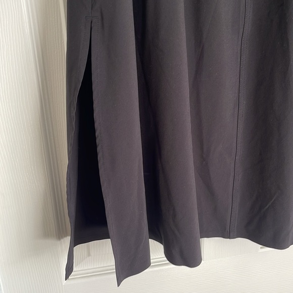 Athleta Arrival Skirt - Picture 2 of 4